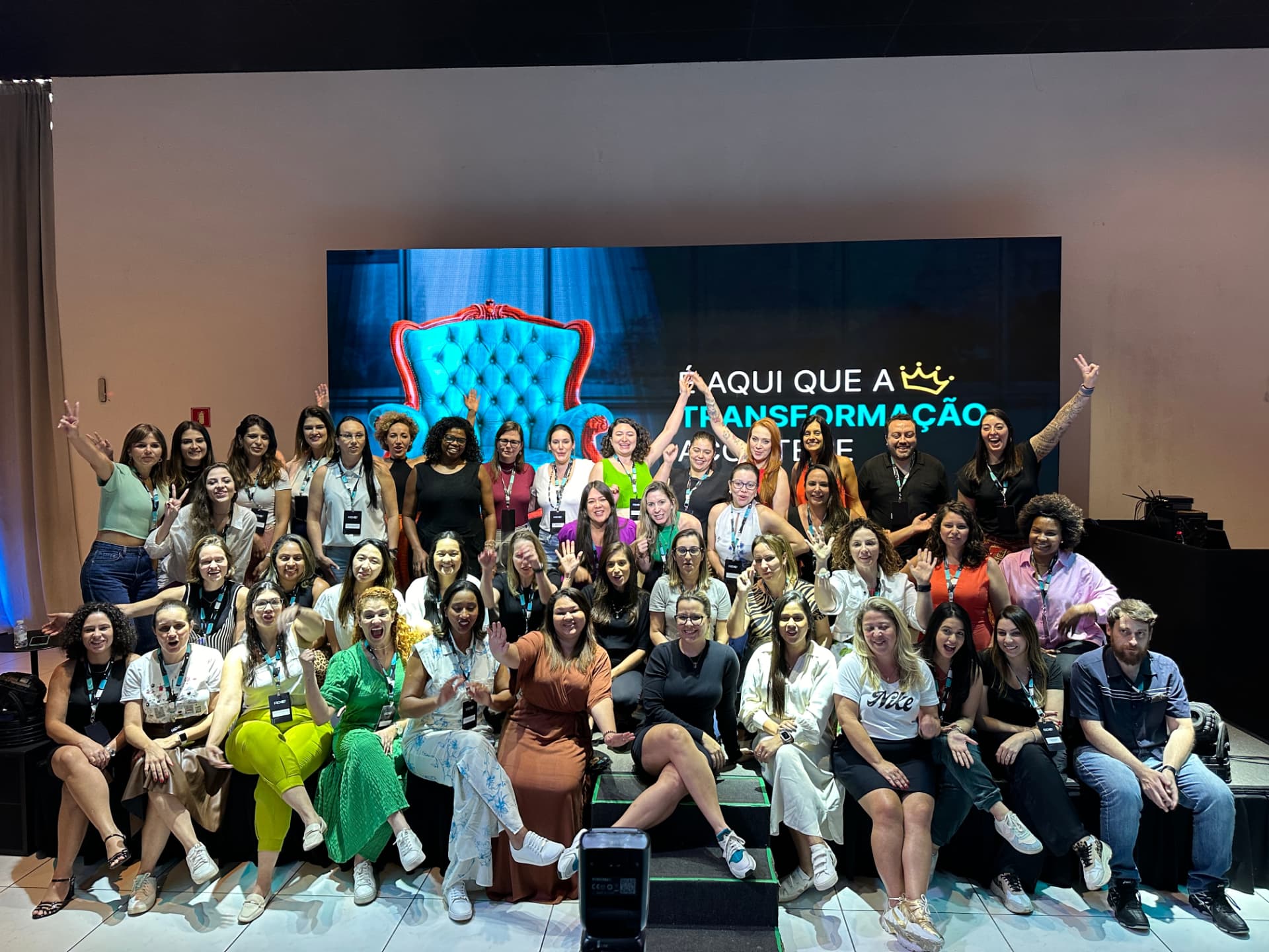 Comunidade reunida em uma imersão da People Academy